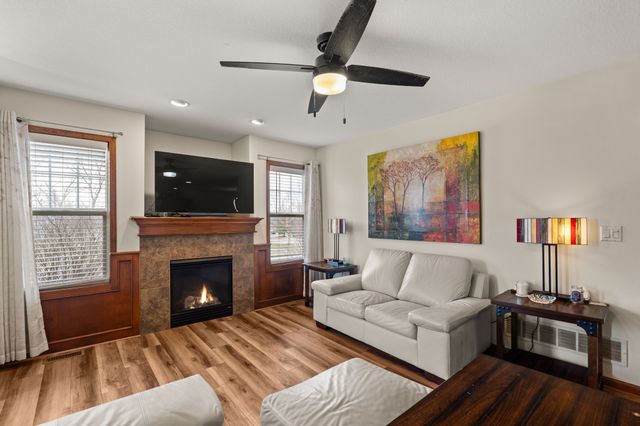 5949 NW 50th Street, Johnston, IA 50131