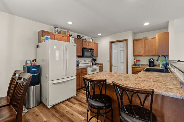 5949 NW 50th Street, Johnston, IA 50131