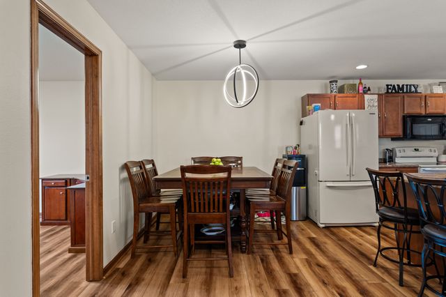 5949 NW 50th Street, Johnston, IA 50131