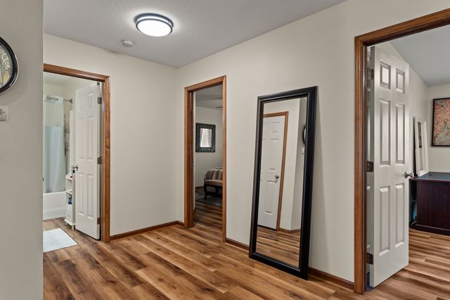 5949 NW 50th Street, Johnston, IA 50131