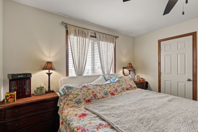 5949 NW 50th Street, Johnston, IA 50131