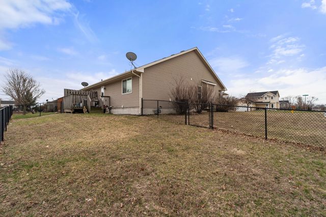 5949 NW 50th Street, Johnston, IA 50131