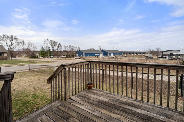 5949 NW 50th Street, Johnston, IA 50131