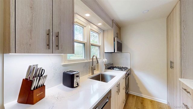 41 Mountain Avenue 1-2, Highland Falls, NY 10928
