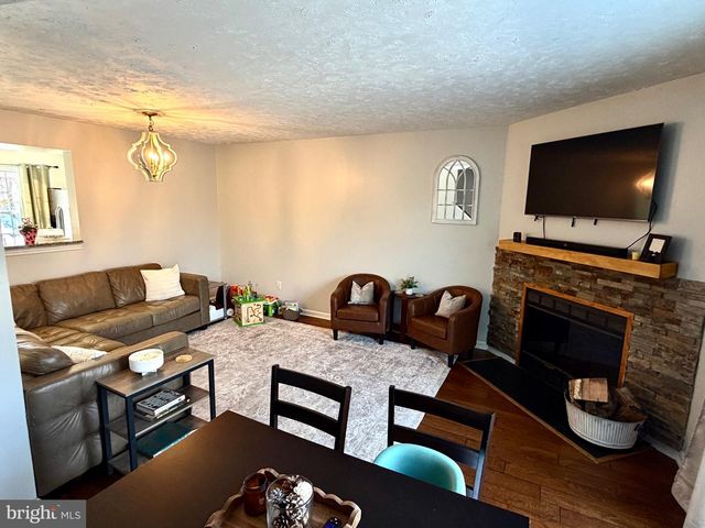 34 HARDWOOD DR, Baltimore, MD 21237