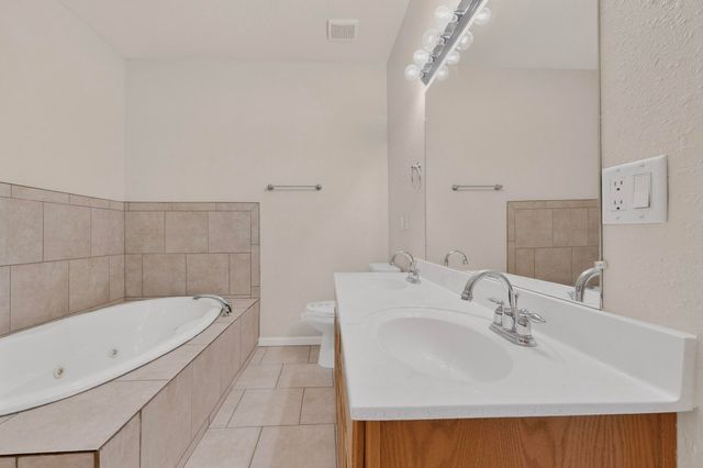 1612 Third Street SW, Albuquerque, NM 87102