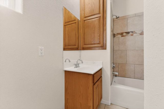 1612 Third Street SW, Albuquerque, NM 87102