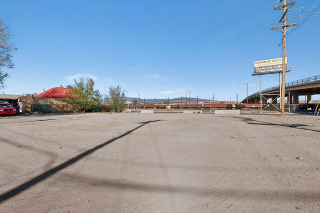 1612 Third Street SW, Albuquerque, NM 87102