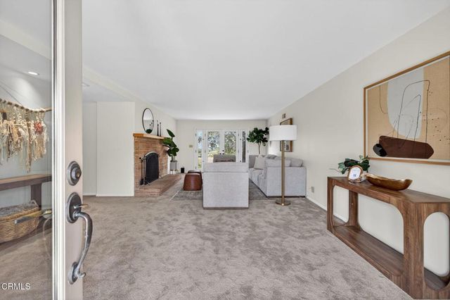 98 Howard Avenue, Oak View, CA 93022