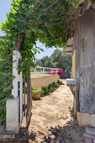 98 Howard Avenue, Oak View, CA 93022