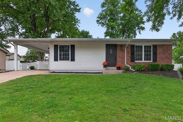 3633 Coriander Drive, St Charles, MO 63303