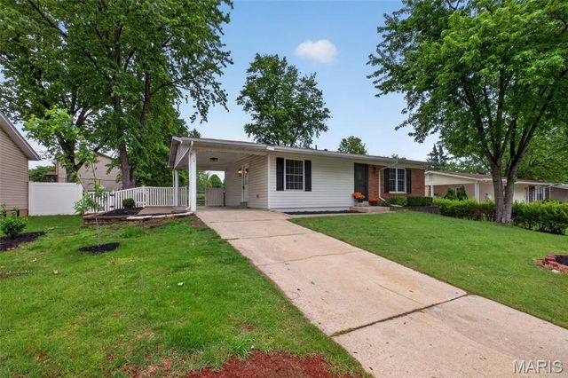 3633 Coriander Drive, St Charles, MO 63303