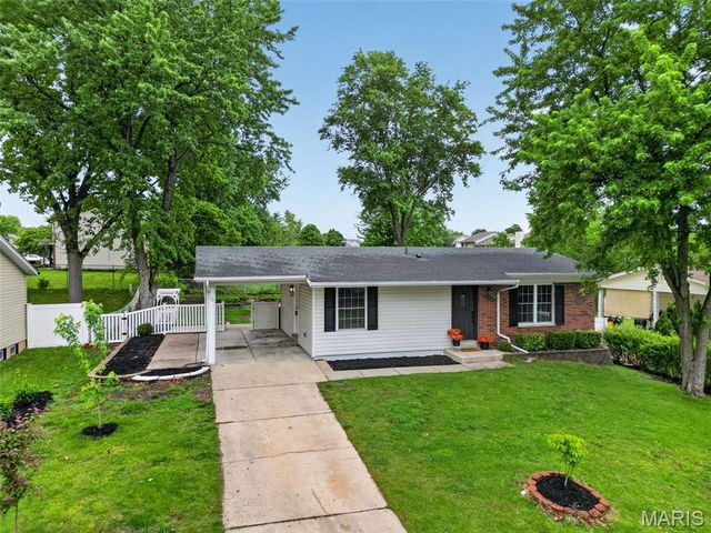 3633 Coriander Drive, St Charles, MO 63303