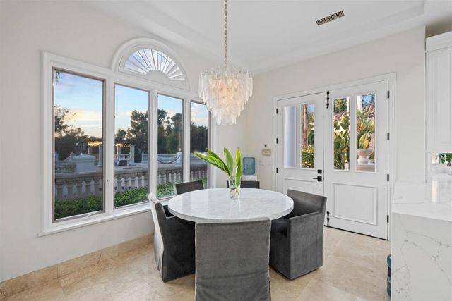 6998 Rancho La Cima, Rancho Santa Fe, CA 92067