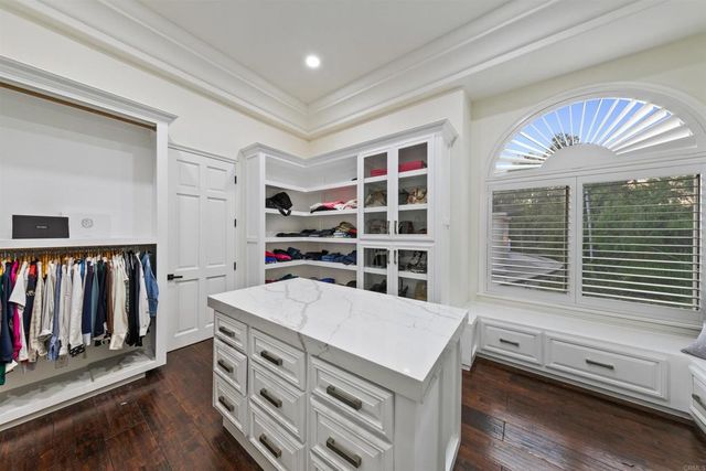 6998 Rancho La Cima, Rancho Santa Fe, CA 92067