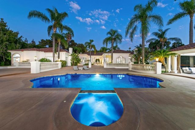 6998 Rancho La Cima, Rancho Santa Fe, CA 92067