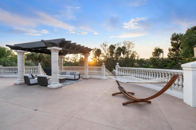 6998 Rancho La Cima, Rancho Santa Fe, CA 92067