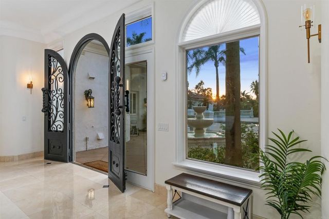 6998 Rancho La Cima, Rancho Santa Fe, CA 92067