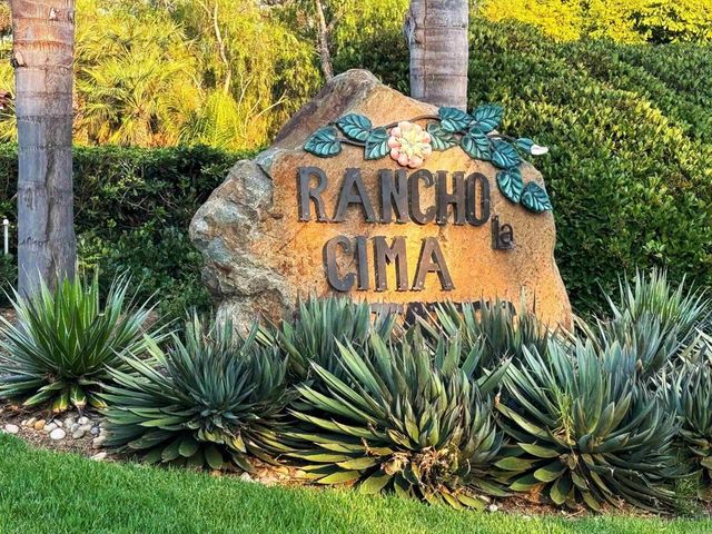 6998 Rancho La Cima, Rancho Santa Fe, CA 92067