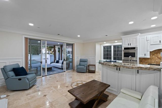 6998 Rancho La Cima, Rancho Santa Fe, CA 92067