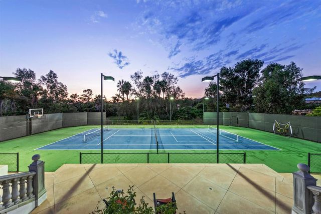 6998 Rancho La Cima, Rancho Santa Fe, CA 92067