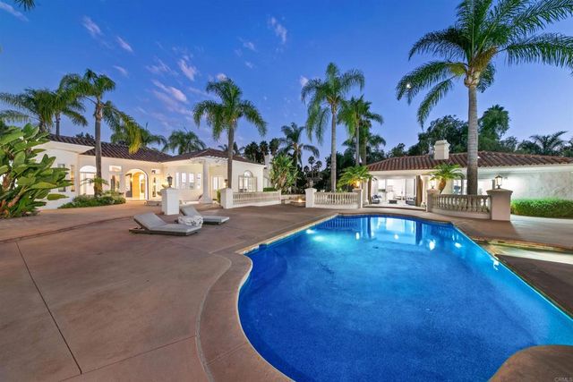 6998 Rancho La Cima, Rancho Santa Fe, CA 92067