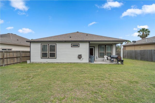 3041 Neches Dr, Corpus Christi, TX 78414