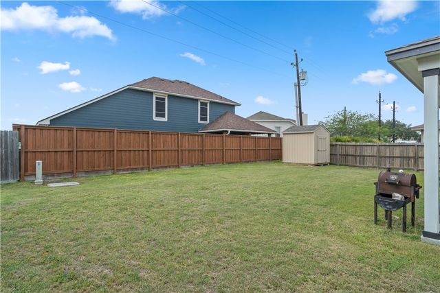 3041 Neches Dr, Corpus Christi, TX 78414