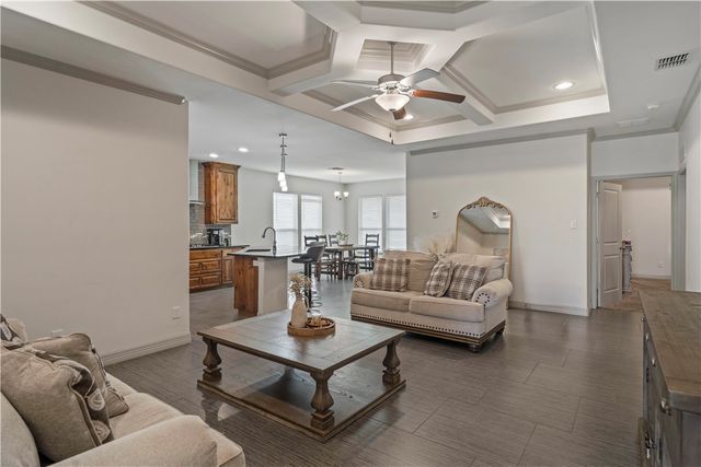 3041 Neches Dr, Corpus Christi, TX 78414