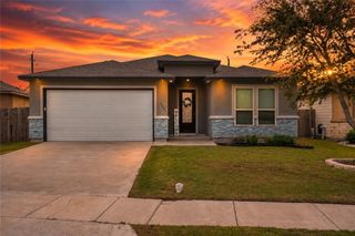 3041 Neches Dr, Corpus Christi, TX 78414