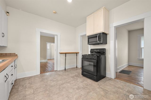 2006 Iron Street, Bellingham, WA 98225