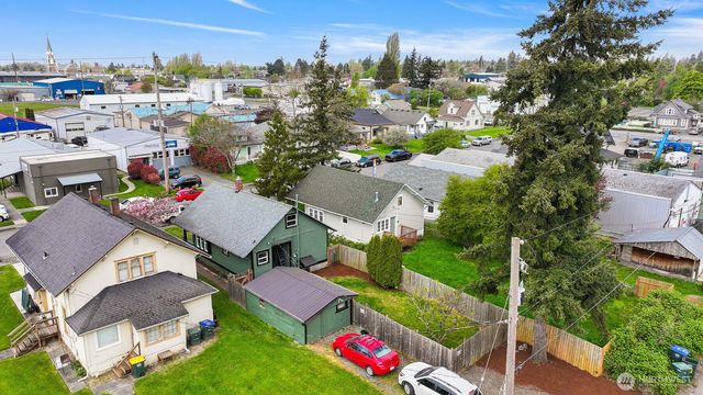 2006 Iron Street, Bellingham, WA 98225