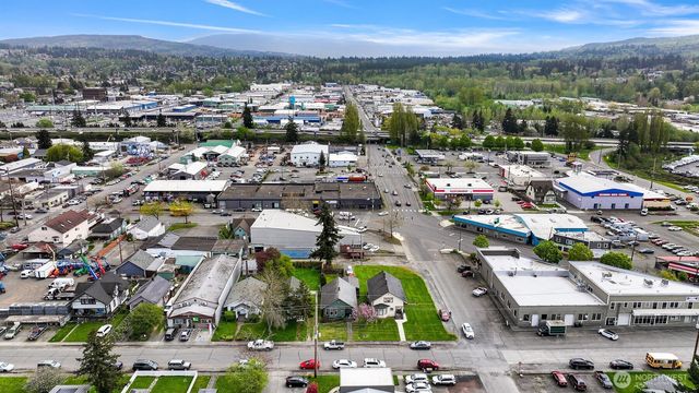 2006 Iron Street, Bellingham, WA 98225