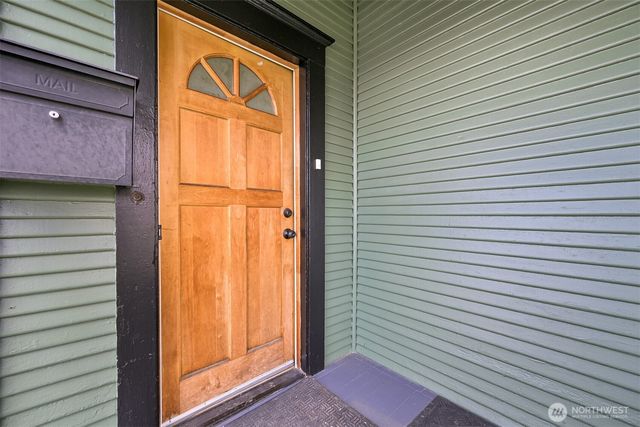2006 Iron Street, Bellingham, WA 98225