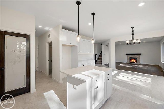 50606 Summit View Drive, Macomb Twp, MI 48044