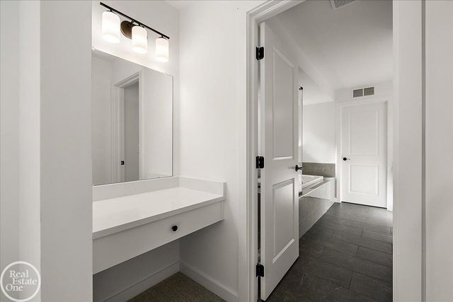 50606 Summit View Drive, Macomb Twp, MI 48044