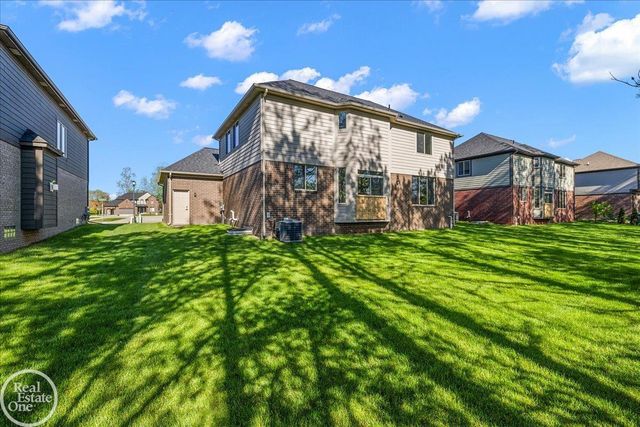 50606 Summit View Drive, Macomb Twp, MI 48044