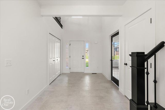 50606 Summit View Drive, Macomb Twp, MI 48044