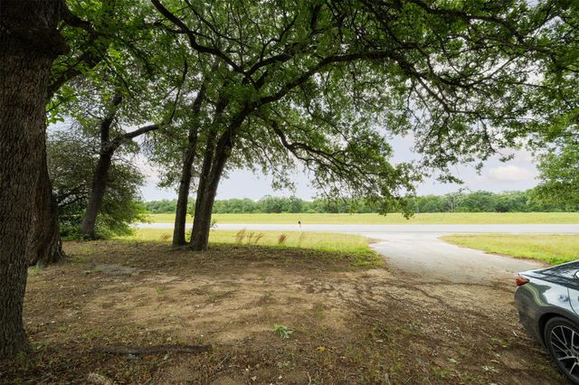 660 US 290 Highway E, Elgin, TX 78621