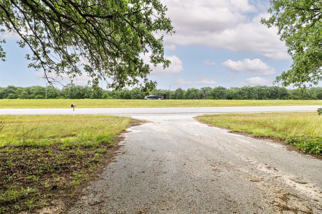 660 US 290 Highway E, Elgin, TX 78621