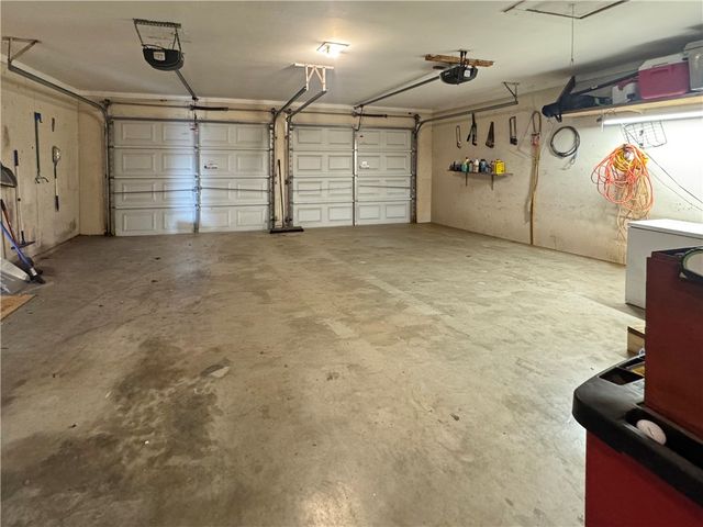 1600 Fairdale St, Alice, TX 78332