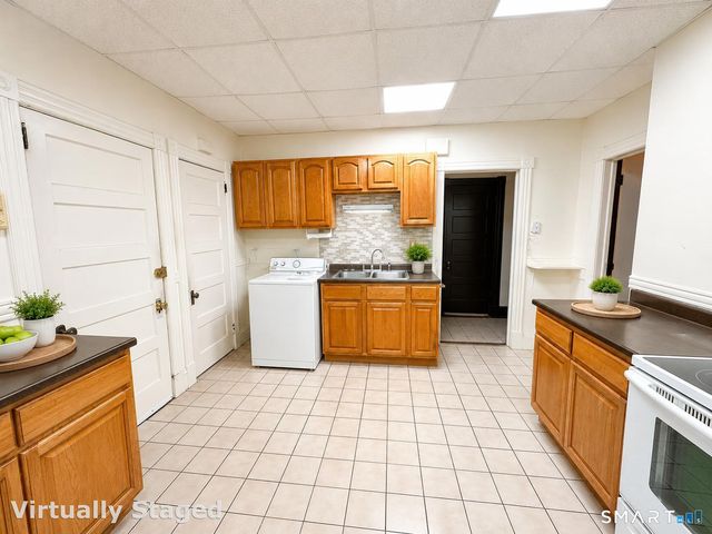 72-74 Greenfield Street, Hartford, CT 06112