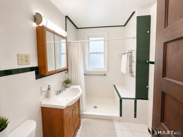 72-74 Greenfield Street, Hartford, CT 06112