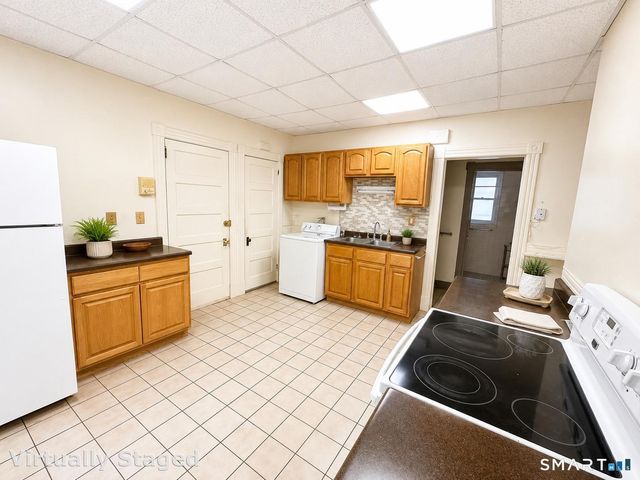 72-74 Greenfield Street, Hartford, CT 06112