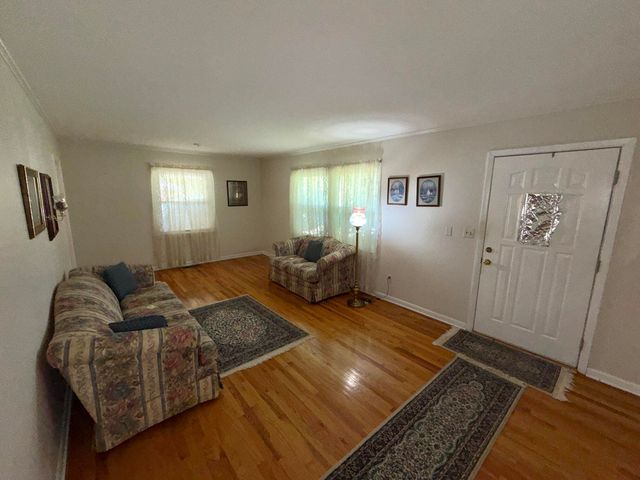 5830 Merrydale Drive, Paducah, KY 42003
