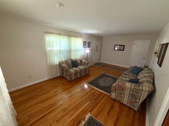 5830 Merrydale Drive, Paducah, KY 42003