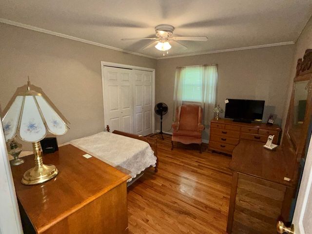 5830 Merrydale Drive, Paducah, KY 42003