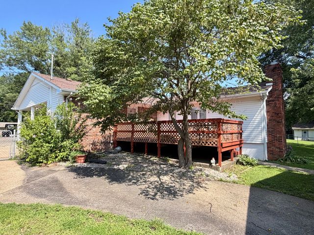 5830 Merrydale Drive, Paducah, KY 42003