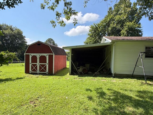 5830 Merrydale Drive, Paducah, KY 42003