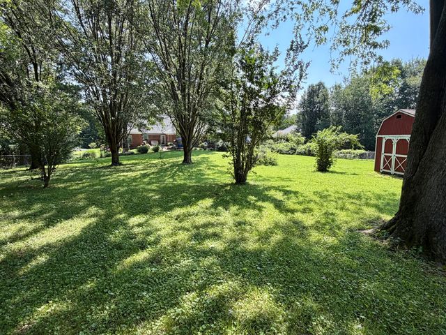 5830 Merrydale Drive, Paducah, KY 42003